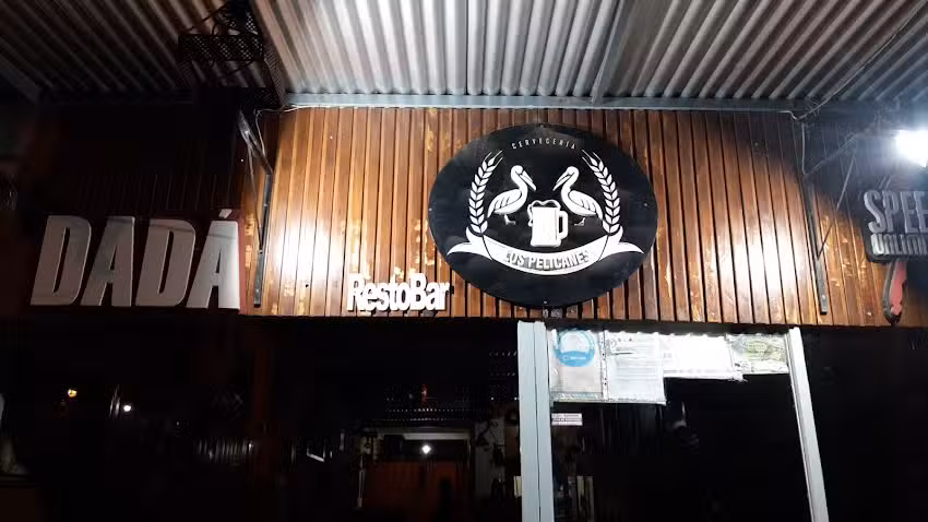 Los Pelicanes Cervecer&iacute;a