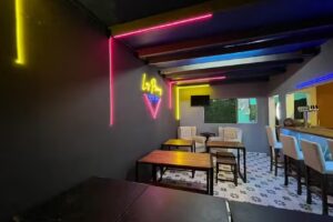 Los primos rest&oacute; bar