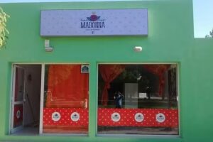 Madonna Casa De Bebidas