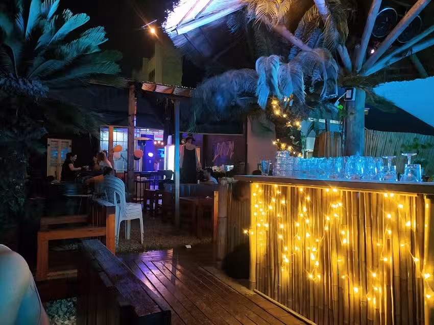 MALA MIA &ndash; BEER GARDEN