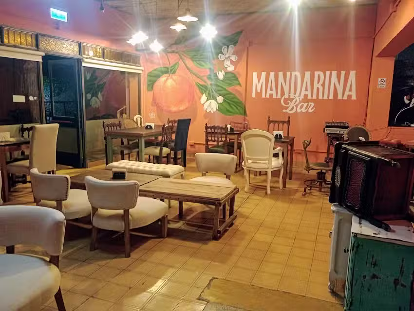 Mandarina Bar
