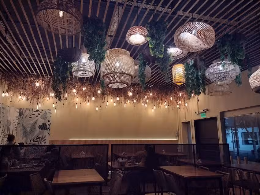 Margarita Resto | Bar