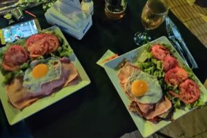 MA&Uacute;I Resto &ndash; Bar