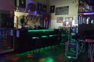 Mi Peque&ntilde;a Habana- Club Social