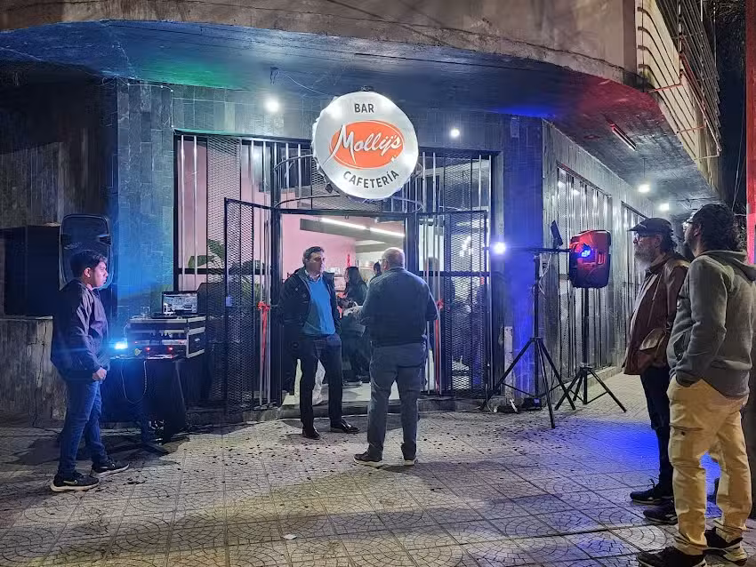 Moll&yuml;&rsquo;s Bar y Cafeter&iacute;a