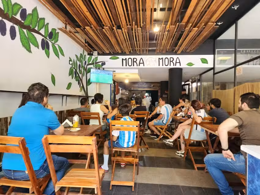 Mora Mora bar