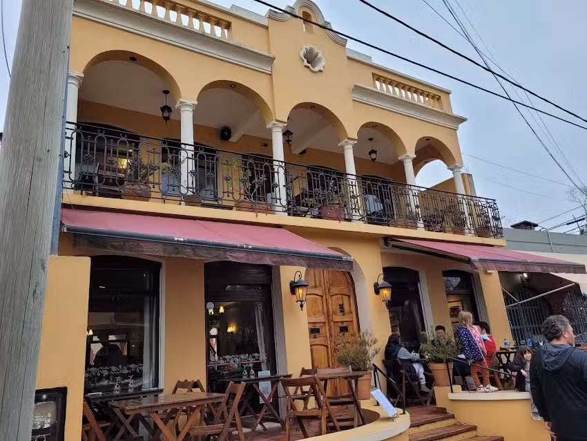 Morgana Caf&eacute; Bar