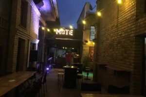 M&ouml;te Bar &ndash; Pub