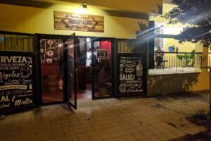 Moustache &ndash; Almac&eacute;n de Cervezas