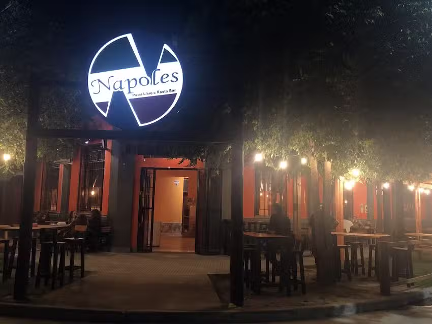 Napoles Resto Bar