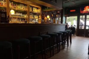 NILAN caf&eacute; & bar