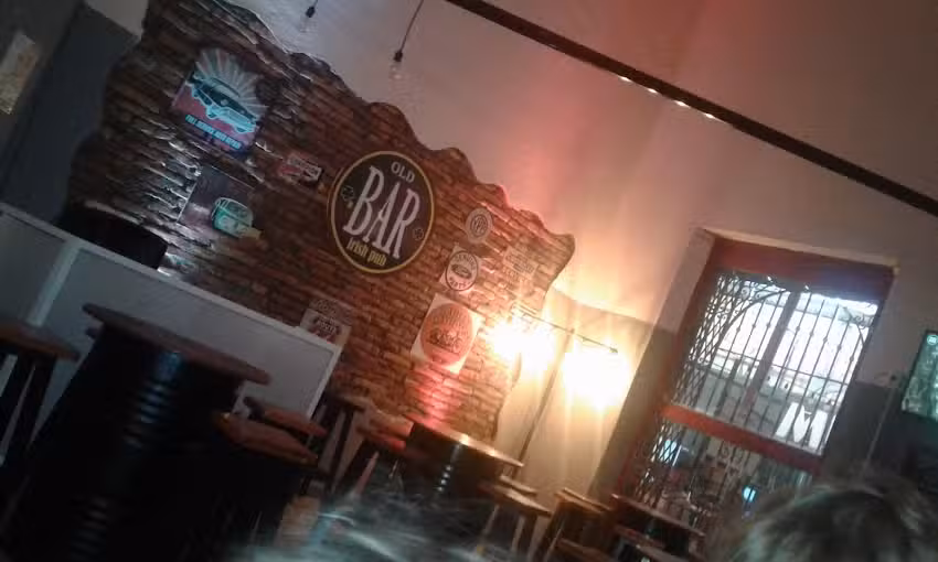 Old Bar Trish Food-Pub