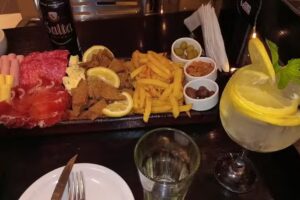 OLIVER CAF&Eacute; BAR 24HORAS