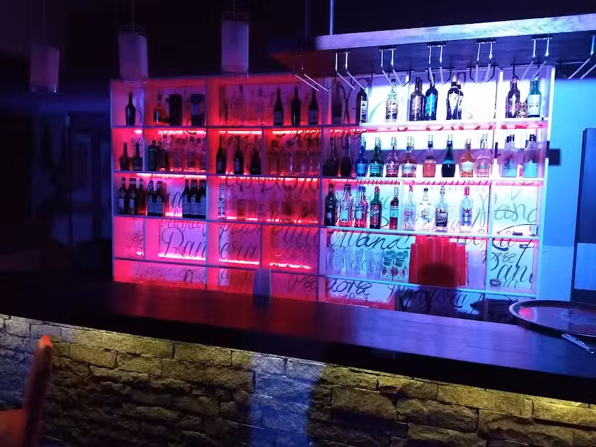 Pandora Bar