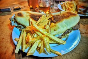 Pap&aacute; Oso Resto Bar