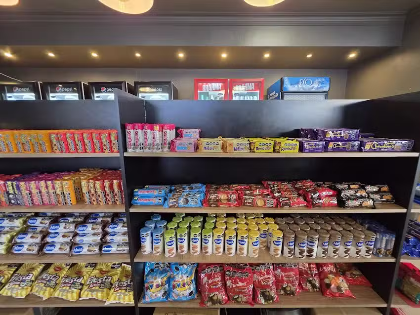 PARADOR LA 9 RESTO BAR & SHOP 24/7