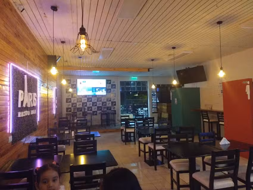 Par&iacute;s Restobar