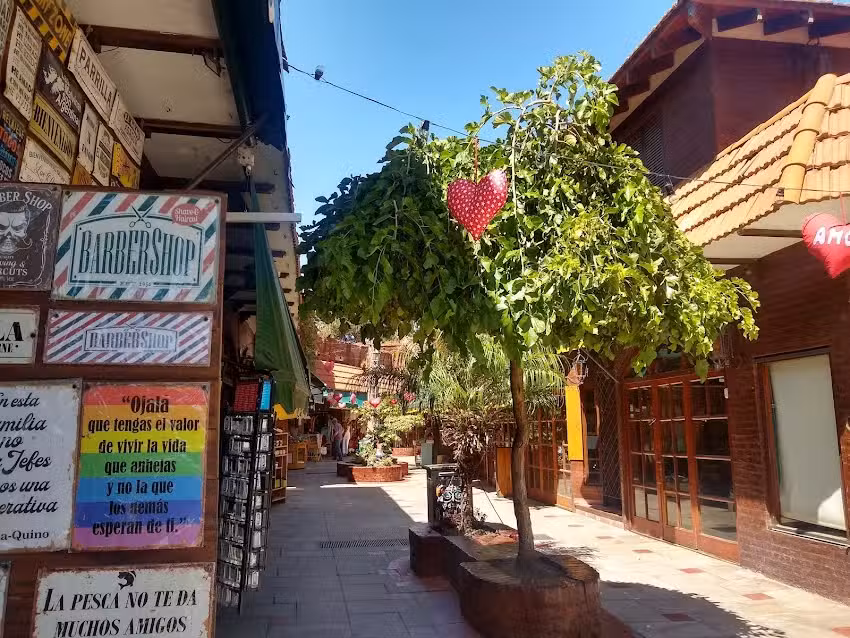 Paseo de los Artesanos