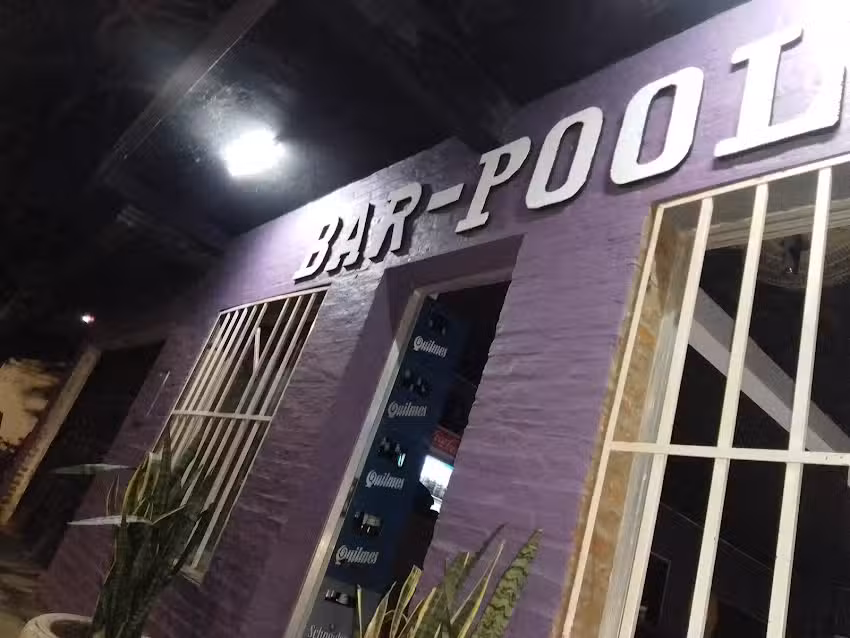 Paso Bar Pool