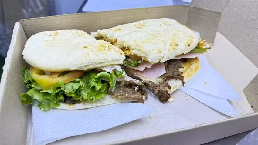 Patio de Cervezas y S&aacute;ndwiches TERRAZAS