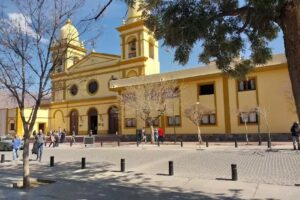 PE&Ntilde;A Y PARRILLA DE LA PLAZA, CAFAYATE Salta Argentina
