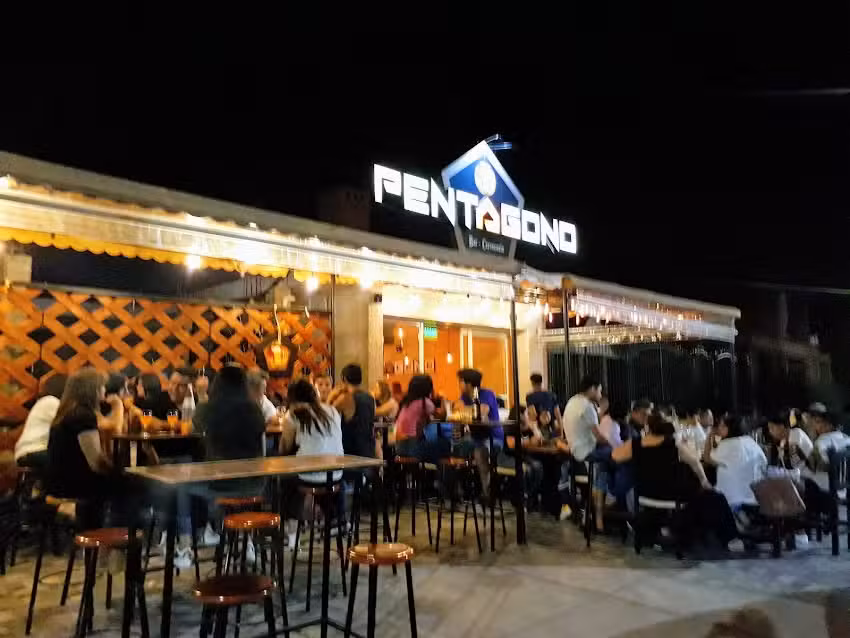 Pentagono Bar-Cerveceria