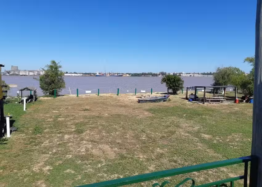 Peque Ranch &ndash; Parador Isle&ntilde;o de Amigos