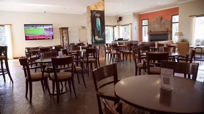 Pierrot Bistr&oacute; Lobby Bar