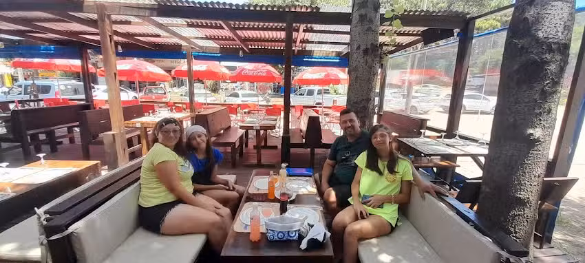 POINT BLUE &ndash; Restobar