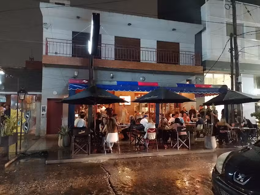 Pompeya Pub Social Castelar