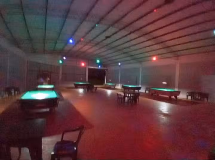 PoolRoom