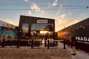 Praga Beer & Drinks.