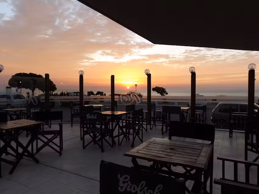 Pub Oasis Casino del R&iacute;o