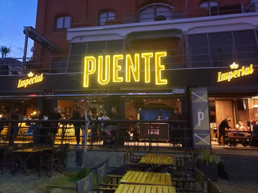 Puente Gran Bar