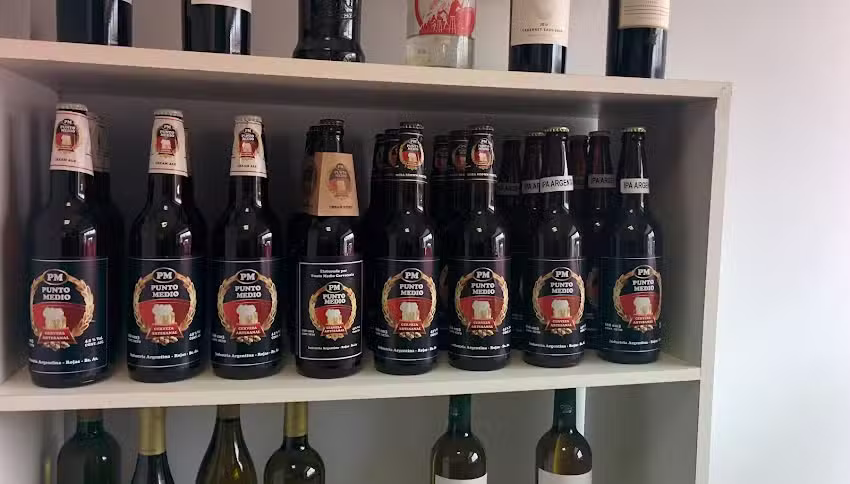 Punto medio cerveceria & Destileria Rojas Gin