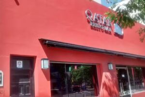 QATAR Rest&oacute; bar