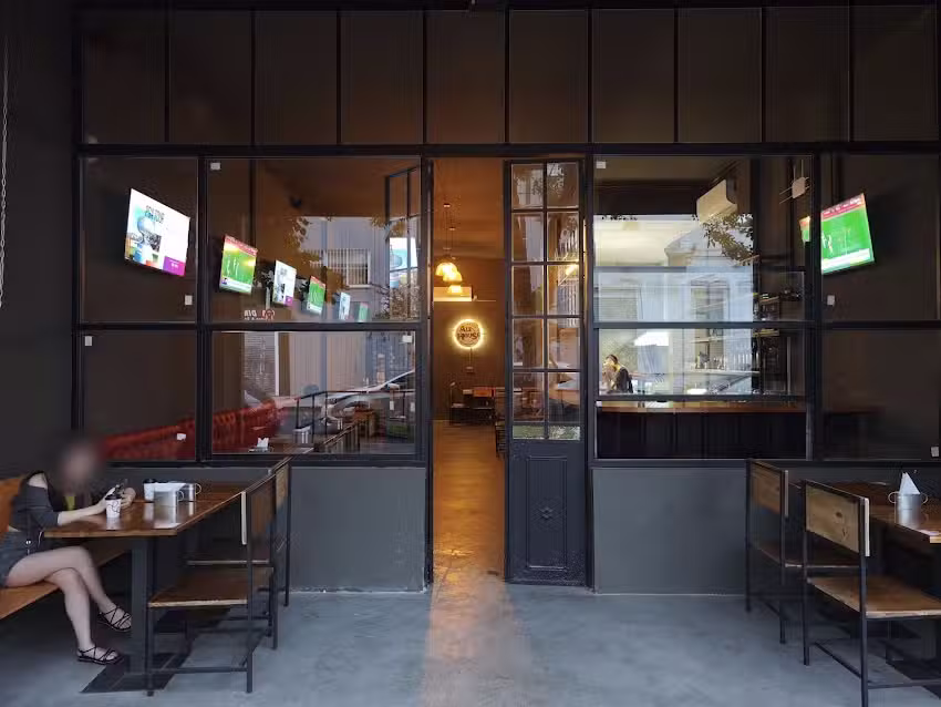 Queen&rsquo;s Ale House