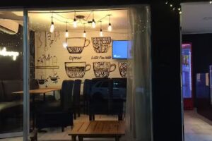 REINO caf&eacute; resto bar