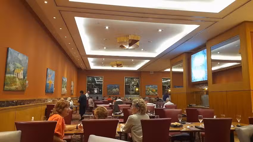 Restaurante El Mes&oacute;n Restaurant & Bar