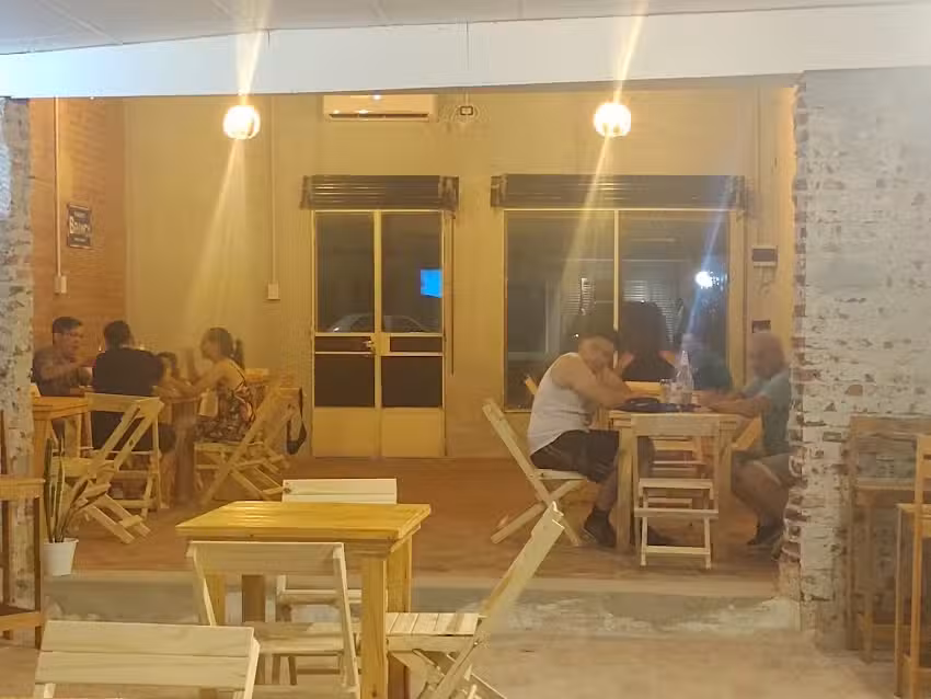 Resto-bar la escuela