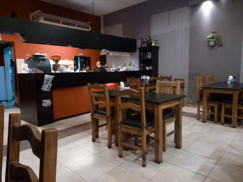 Resto Bar Pinni Fusi&oacute;n