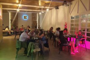 Restobar Utop&iacute;a