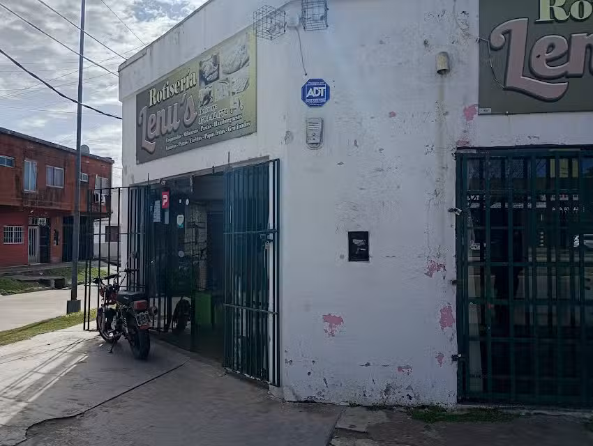 Rotiser&iacute;a Lenu&rsquo;s