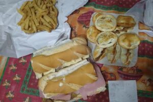 Rotiser&iacute;a Mari