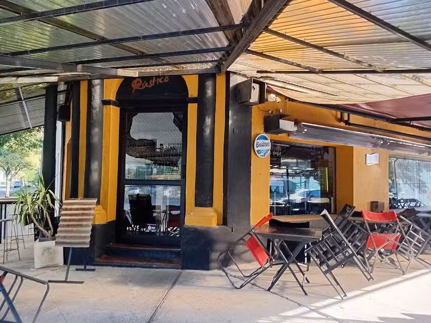R&uacute;stico Resto Bar Cafe