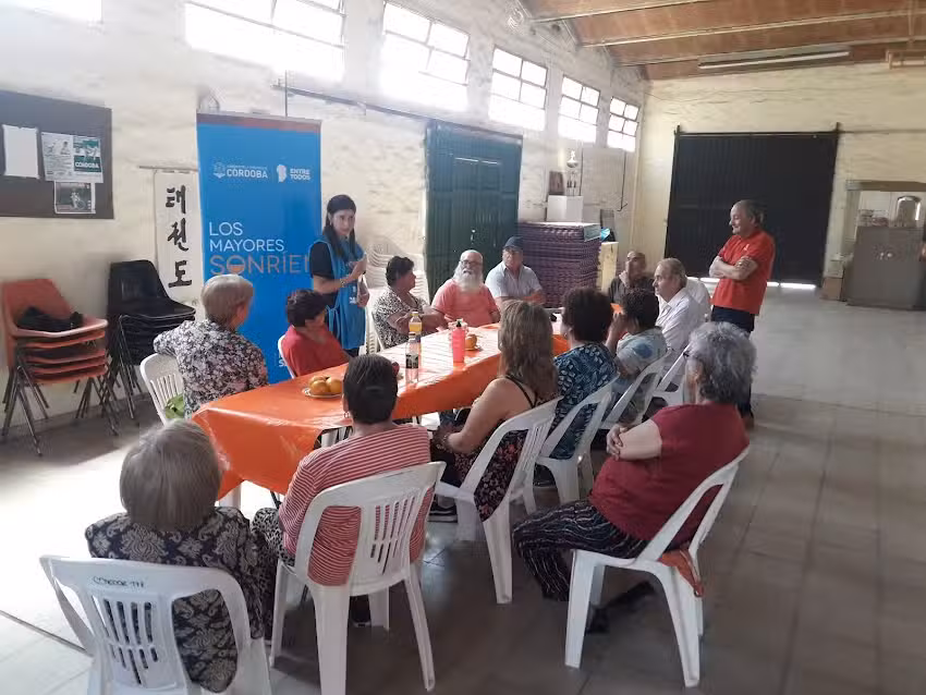 Sal&oacute;n Usos M&uacute;ltiples Barrio Ferreyra