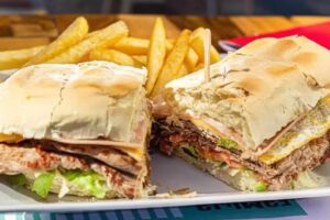 SANDWCHERIA &ldquo;MIA&rdquo; DE GLORIA LEDESMA