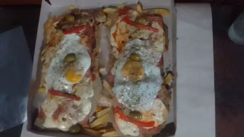 Sandwicheria.la Lunita