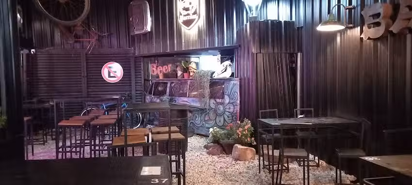 Santos Barriles Villa Bosch