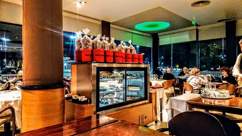 Selquet Restaurant + Bar